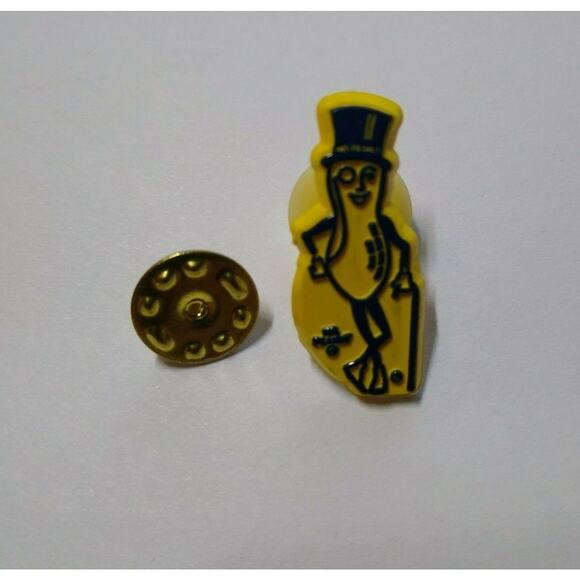 Mr Peanut Lapel Pin Planters Peanuts Hard Plastic NOS Uncommon Yellow Vintage - Picture 2 of 6